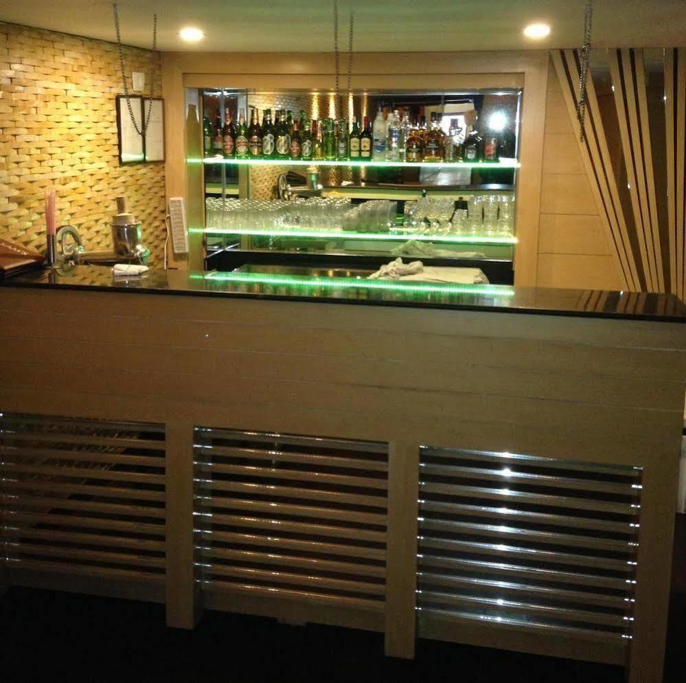 Vivek Hotel New Delhi Exterior photo